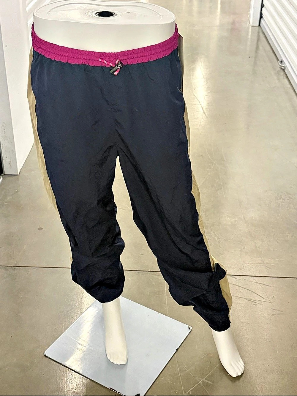 LULULEMON EVERGREEN TRACK PANT SIZE 10 NAVY CAFE AU LAIT RASPBERRY NWT